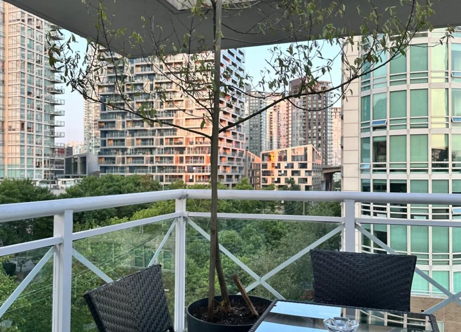 Penthouses Of Beach Ave Vancouver Apartment